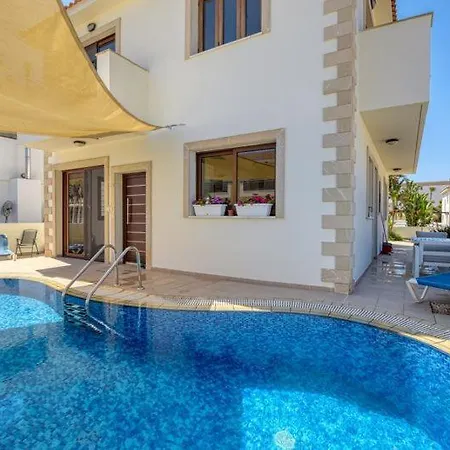 Victoria Blue Vila *