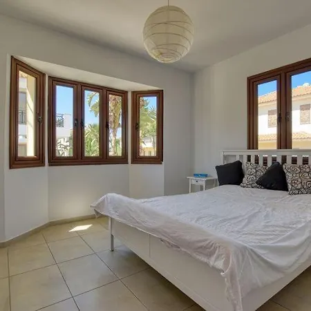 Villa Victoria Blue
